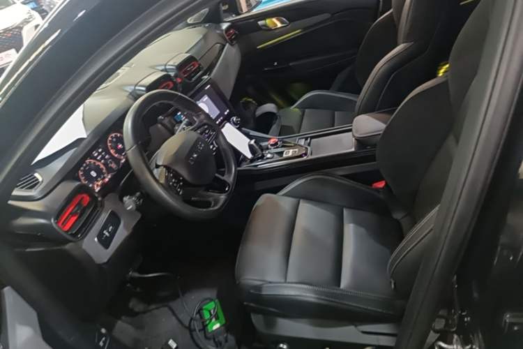 Used Lynk & Co 03 2022 2.0TD DCT JingPro Left Front Seat
