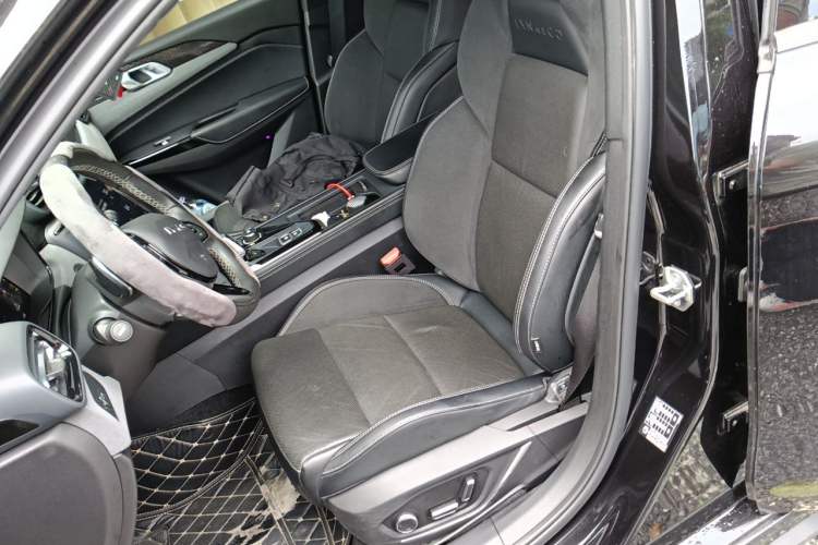 Used Lynk & Co 03 2022 1.5TD DCT JingPro Left Front Seat