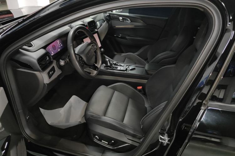 Used Lynk & Co 03 2022 1.5TD DCT JingPro Left Front Seat