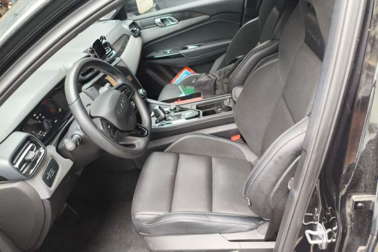 Used Lynk & Co 03 2022 2.0TD DCT JingPro Left Front Seat