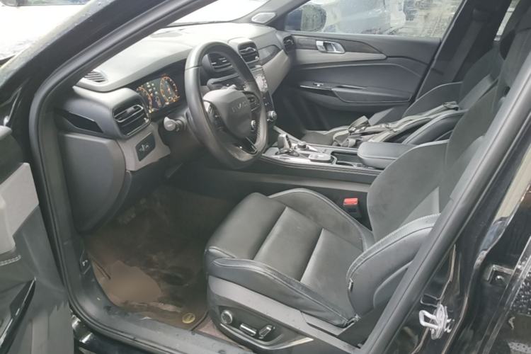 Used Lynk & Co 03 2022 2.0TD DCT JingPro Left Front Seat