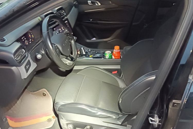 Used Lynk & Co 03 2022 2.0TD DCT JingPro Left Front Seat