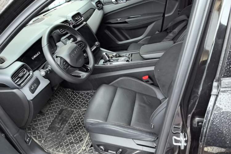 Used Lynk & Co 03 2022 1.5TD DCT JingPro Left Front Seat