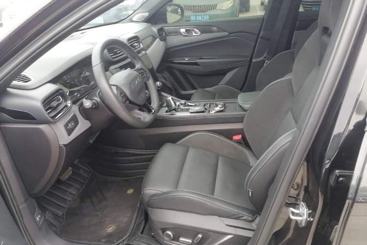 Used Lynk & Co 03 2022 2.0TD DCT JingPro Left Front Seat