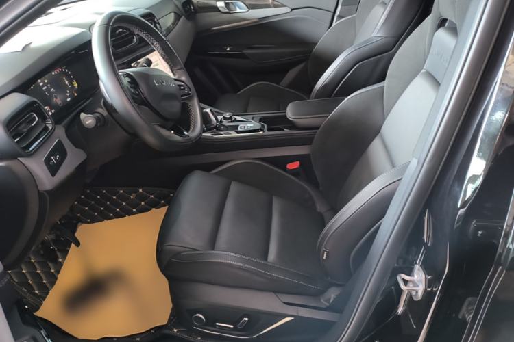 Used Lynk & Co 03 2022 2.0TD DCT JingPro Left Front Seat