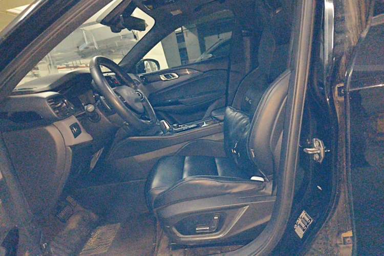 Used Lynk & Co 03 2022 2.0TD DCT GenioPlus Left Front Seat