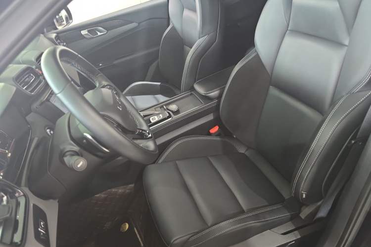 Used Lynk & Co 03 2022 1.5TD DCT JingPlus Left Front Seat