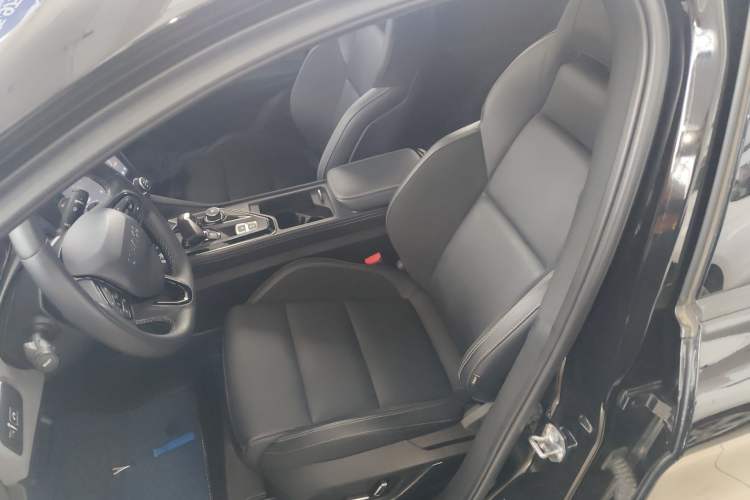 Used Lynk & Co 03 2022 1.5TD DCT JingPlus Left Front Seat
