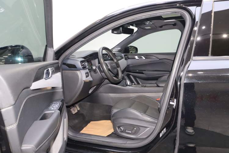 Used Lynk & Co 03 2022 2.0TD DCT JingPro Left Front Seat