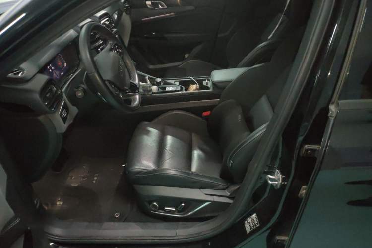 Used Lynk & Co 03 2022 1.5TD DCT JingPro Left Front Seat