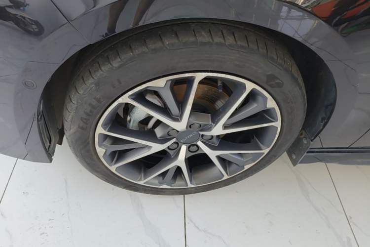 Used Lynk & Co 03 2022 1.5TD DCT JingPro Left Front Wheel Hub