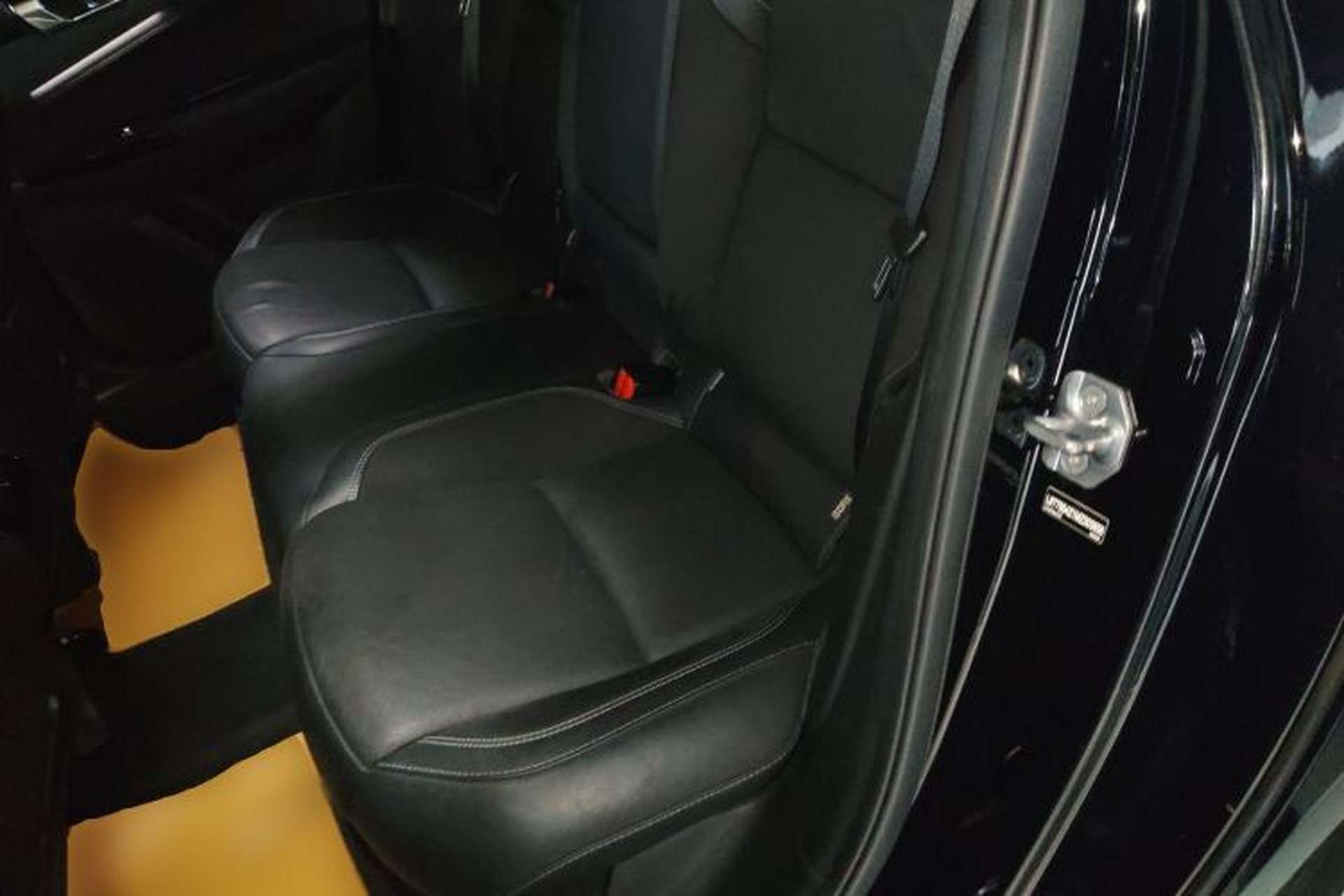 Used Lynk & Co 03 2022 2.0TD DCT JingPro Left Rear Seat
