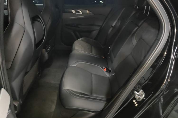 Used Lynk & Co 03 2022 1.5TD DCT JingPro Left Rear Seat