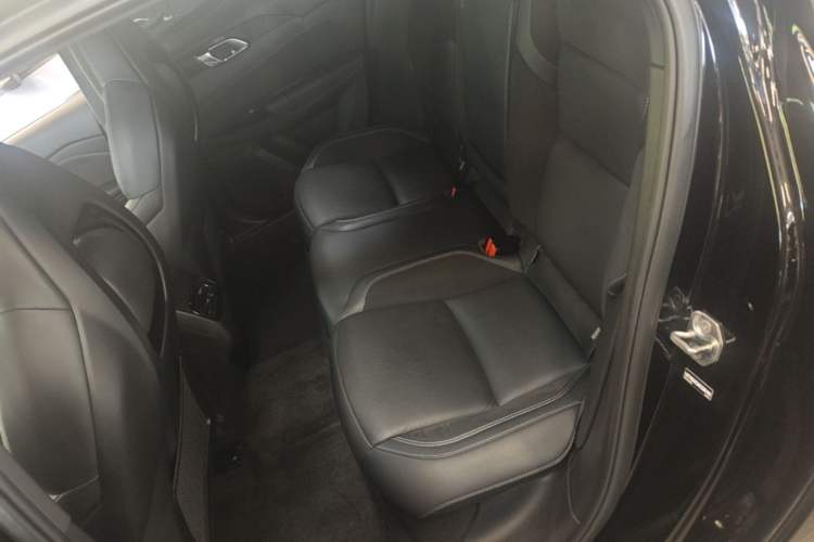 Used Lynk & Co 03 2022 2.0TD DCT JingPro Left Rear Seat