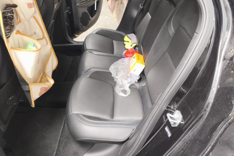 Used Lynk & Co 03 2022 2.0TD DCT JingPro Left Rear Seat