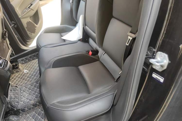 Used Lynk & Co 03 2022 1.5TD DCT JingPro Left Rear Seat