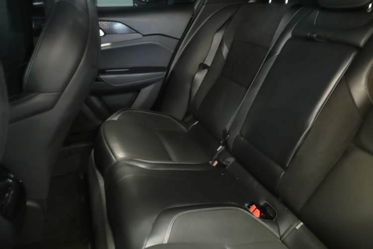 Used Lynk & Co 03 2022 1.5TD DCT JingPro Left Rear Seat