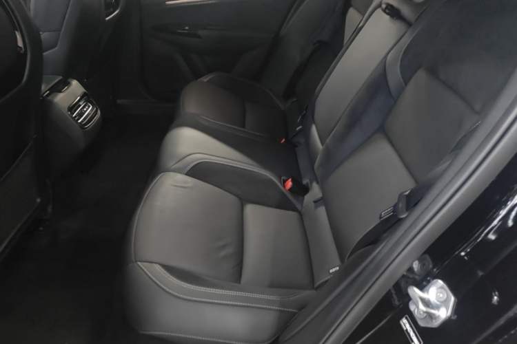 Used Lynk & Co 03 2022 2.0TD DCT JingPro Left Rear Seat