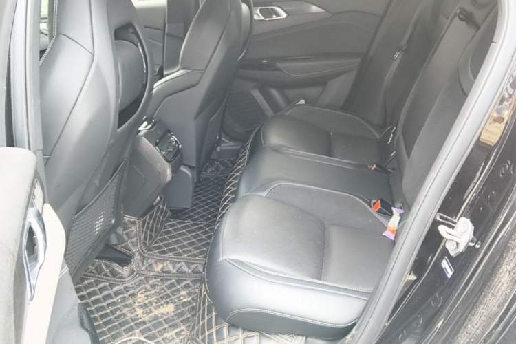 Used Lynk & Co 03 2022 2.0TD DCT JingPro Left Rear Seat