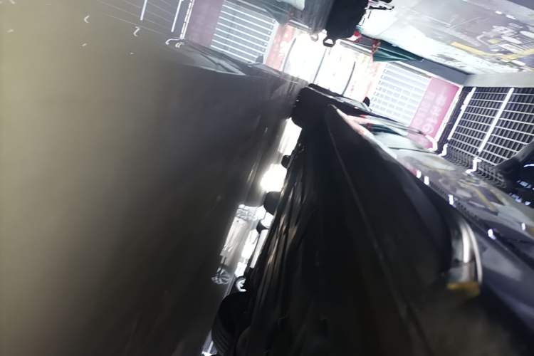Used Lynk & Co 03 2022 2.0TD DCT JingPro Left Side Sill
