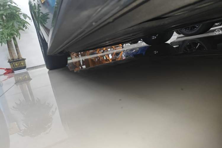 Used Lynk & Co 03 2022 2.0TD DCT GenioPlus Left Side Sill