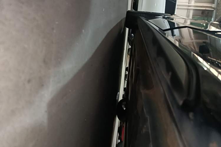 Used Lynk & Co 03 2022 2.0TD DCT JingPro Left Side Sill