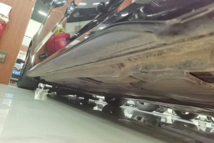 Used Lynk & Co 03 2022 2.0TD DCT GenioPlus Left Side Sill