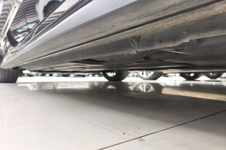Used Lynk & Co 03 2022 2.0TD DCT JingPro Left Side Sill