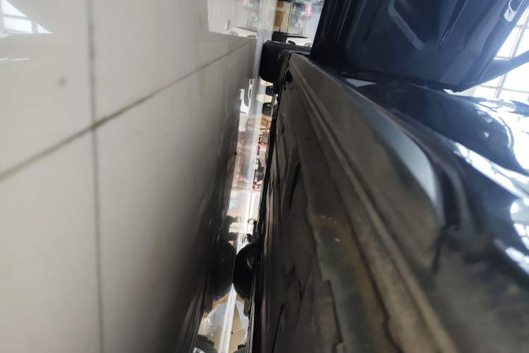 Used Lynk & Co 03 2022 1.5TD DCT JingPlus Left Side Sill