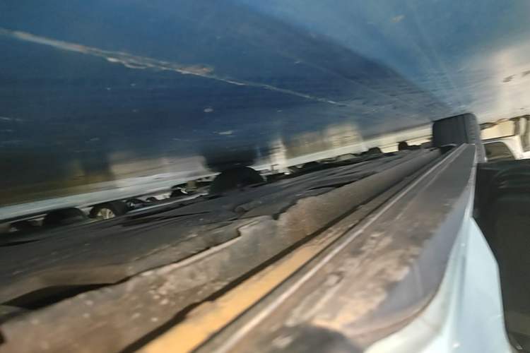 Used Lynk & Co 03 2022 1.5TD DCT JingPro Left Side Sill
