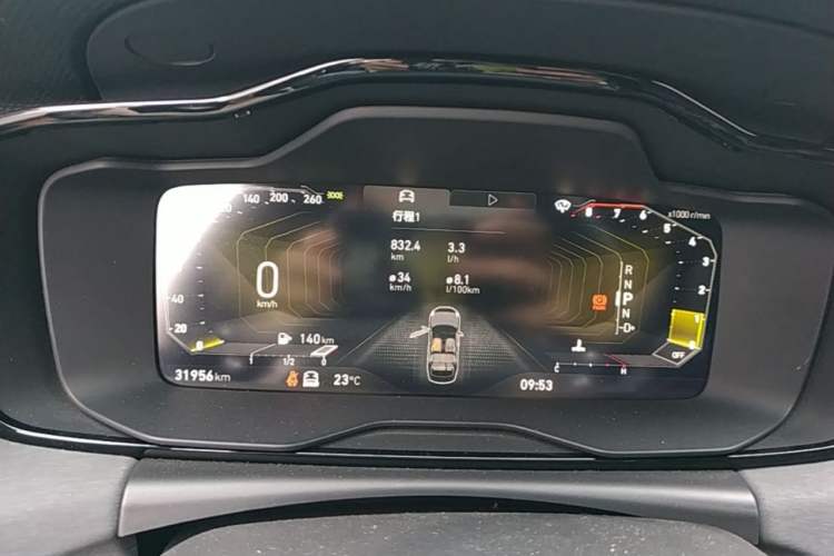 Used Lynk & Co 03 2022 1.5TD DCT JingPro Odometer Close Up