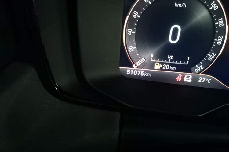 Used Lynk & Co 03 2022 2.0TD DCT JingPro Odometer Close Up