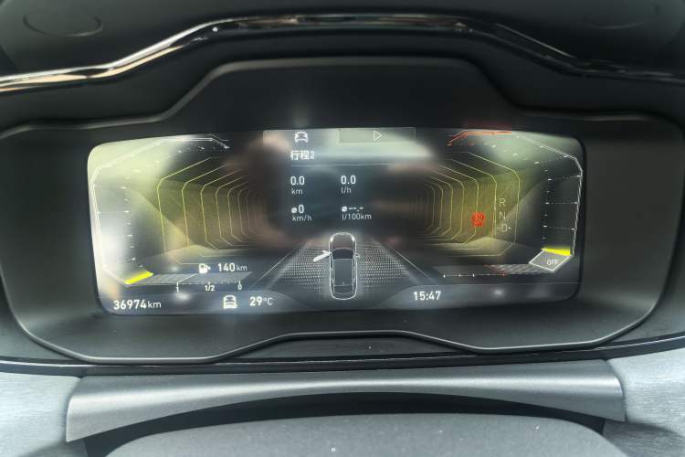Used Lynk & Co 03 2022 1.5TD DCT JingPro Odometer Close Up