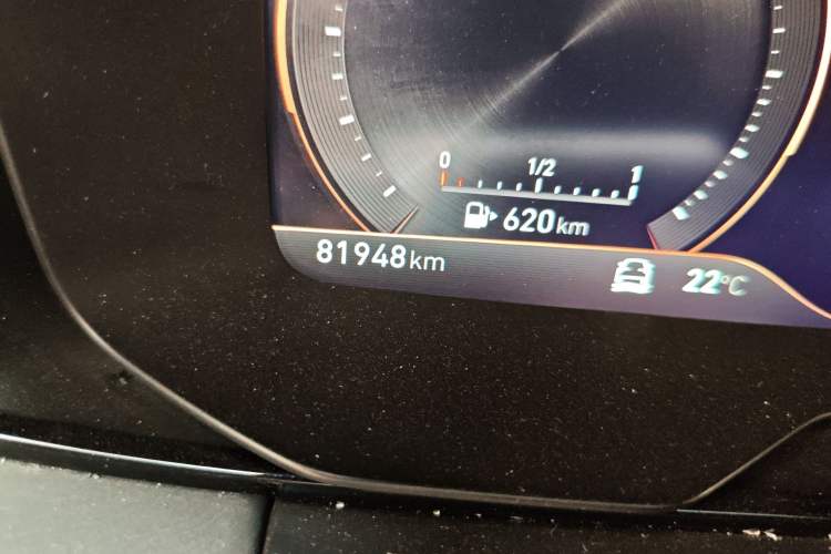 Used Lynk & Co 03 2022 1.5TD DCT JingPro Odometer Close Up