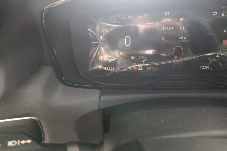 Used Lynk & Co 03 2022 2.0TD DCT JingPro Odometer Close Up
