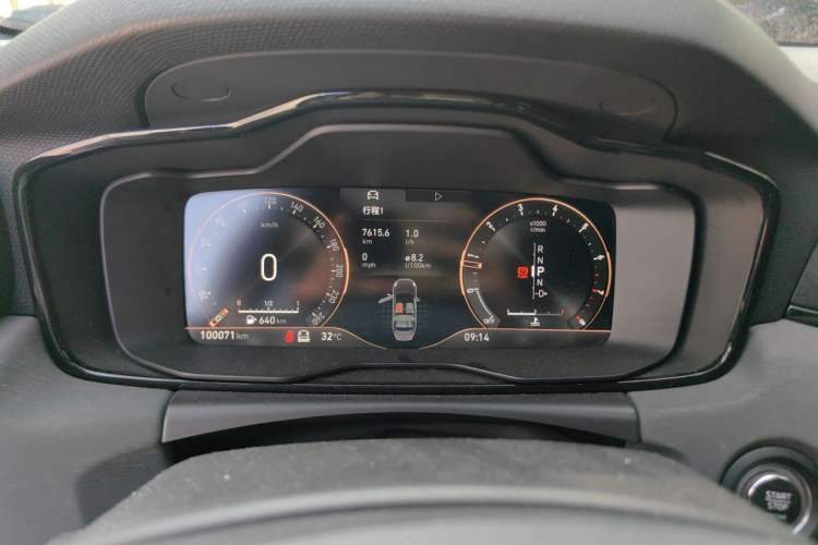 Used Lynk & Co 03 2022 2.0TD DCT JingPro Odometer Close Up