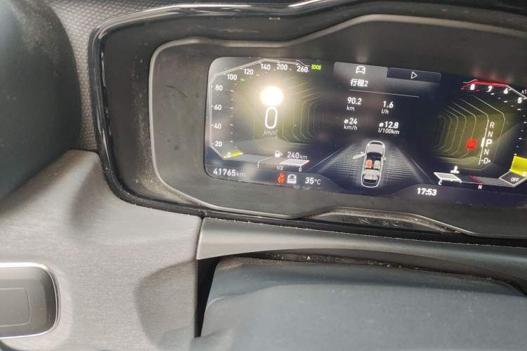 Used Lynk & Co 03 2022 1.5TD DCT JingPro Odometer Close Up