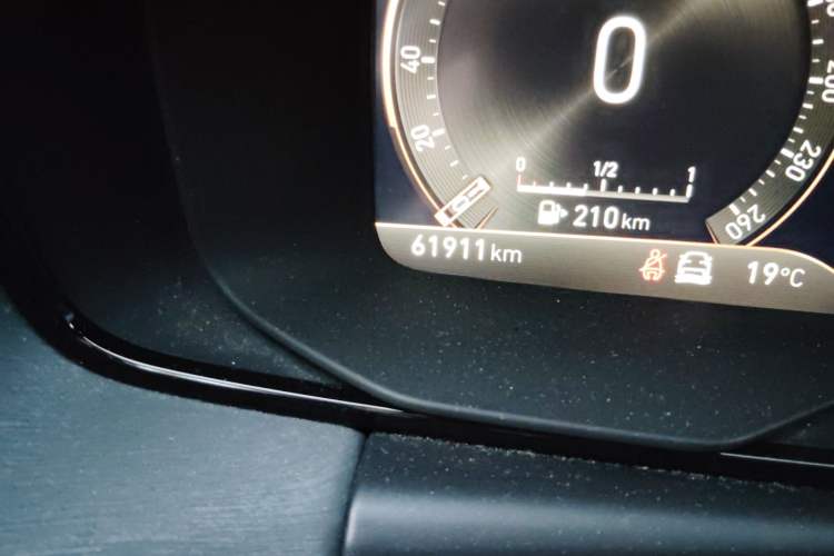 Used Lynk & Co 03 2022 1.5TD DCT JingPro Odometer Close Up