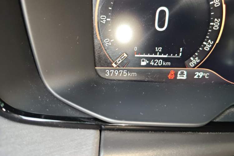 Used Lynk & Co 03 2022 2.0TD DCT JingPro Odometer Close Up