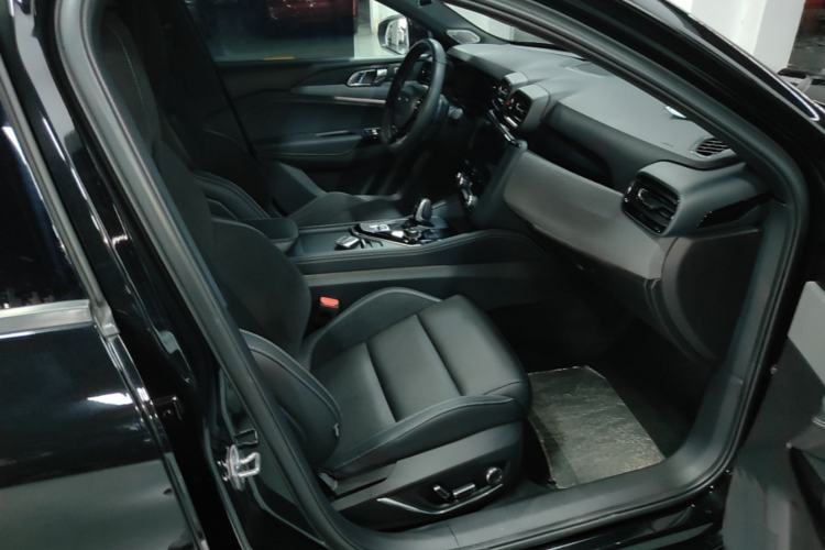 Used Lynk & Co 03 2022 1.5TD DCT JingPro Right Front Seat