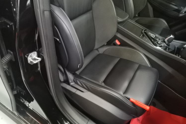 Used Lynk & Co 03 2022 1.5TD DCT JingPlus Right Front Seat