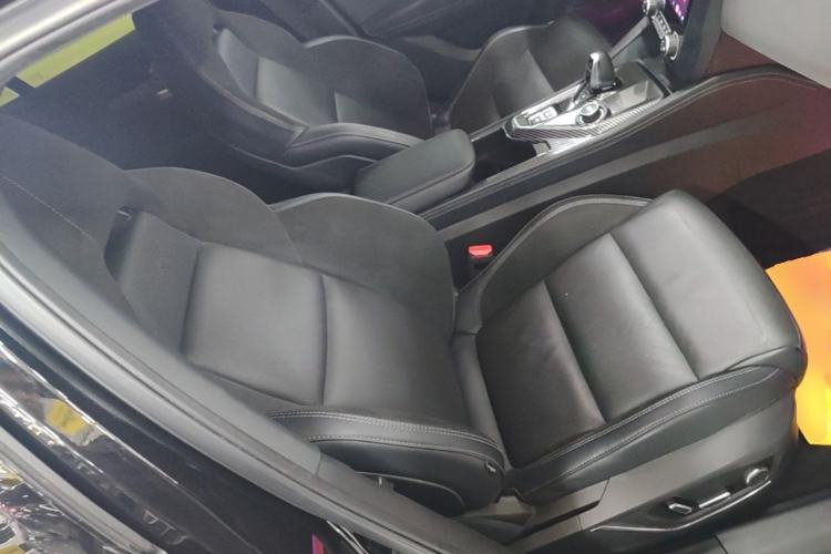 Used Lynk & Co 03 2022 2.0TD DCT JingPro Right Front Seat