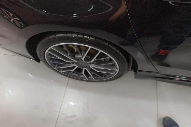 Used Lynk & Co 03 2022 03+ 2.0TD Automatic Wind-Chasing Edition Right Rear Wheel Hub