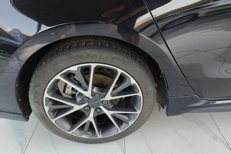 Used Lynk & Co 03 2022 1.5TD DCT JingPro Right Rear Wheel Hub