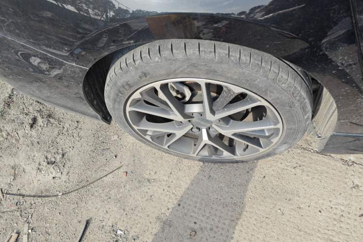 Used Lynk & Co 03 2022 2.0TD DCT JingPro Right Rear Wheel Hub