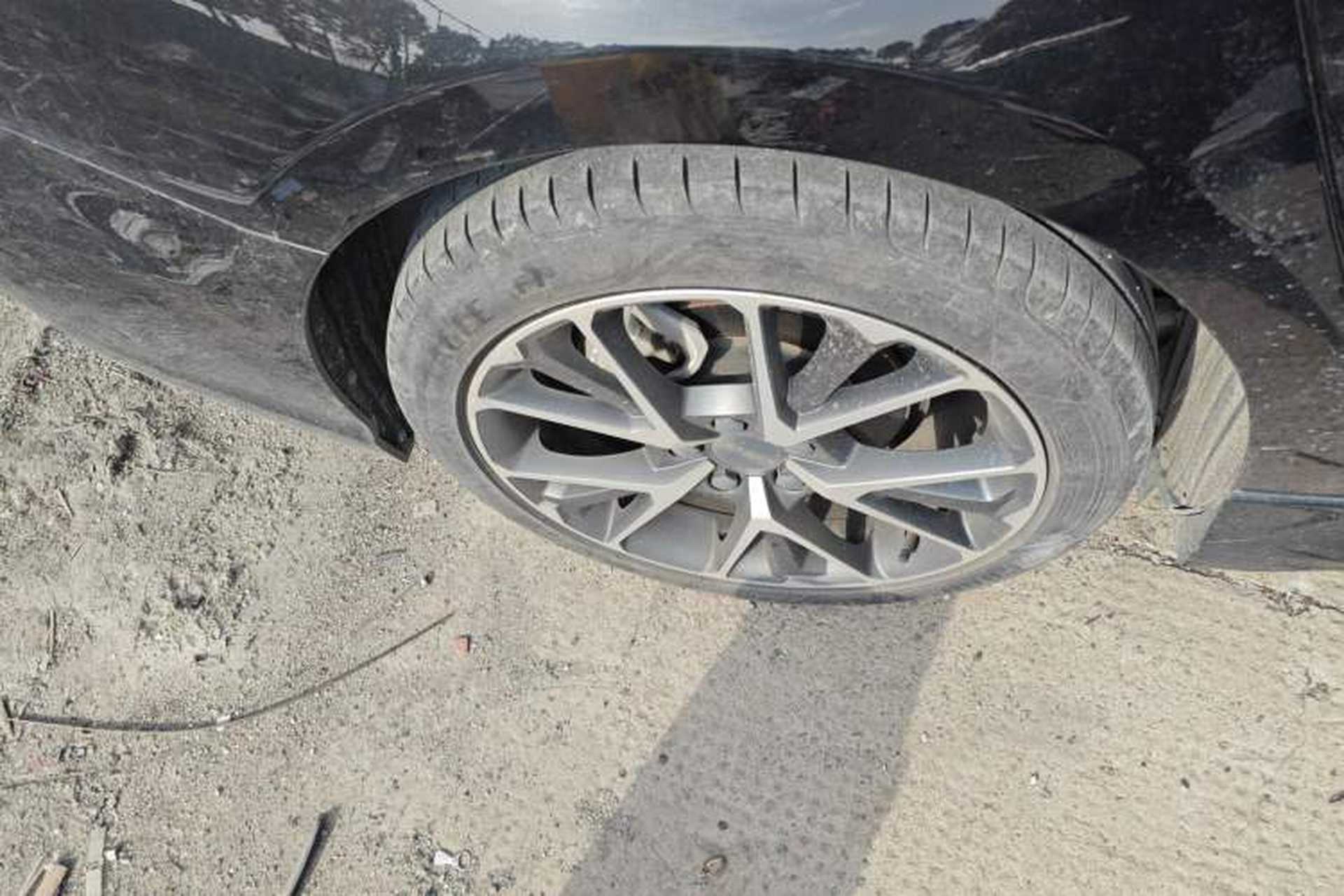 Used Lynk & Co 03 2022 2.0TD DCT JingPro Right Rear Wheel Hub