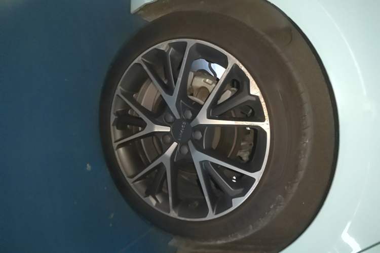 Used Lynk & Co 03 2022 1.5TD DCT JingPro Right Rear Wheel Hub