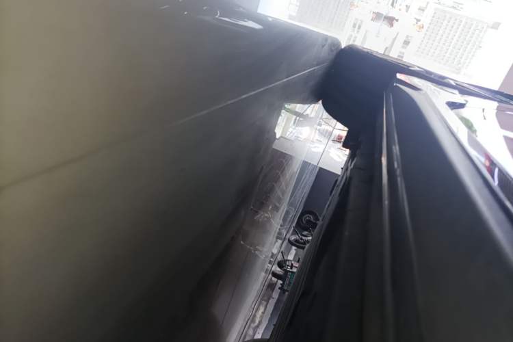 Used Lynk & Co 03 2022 2.0TD DCT JingPro Right Side Sill