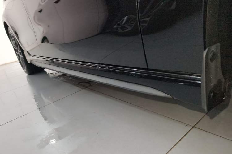 Used Lynk & Co 03 2022 03+ 2.0TD Automatic Wind-Chasing Edition Right Side Sill