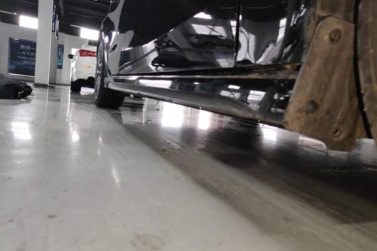 Used Lynk & Co 03 2022 1.5TD DCT JingPro Right Side Sill